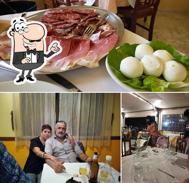 Dai un'occhiata agli interni di Casareccia Ristorante/Pizzeria