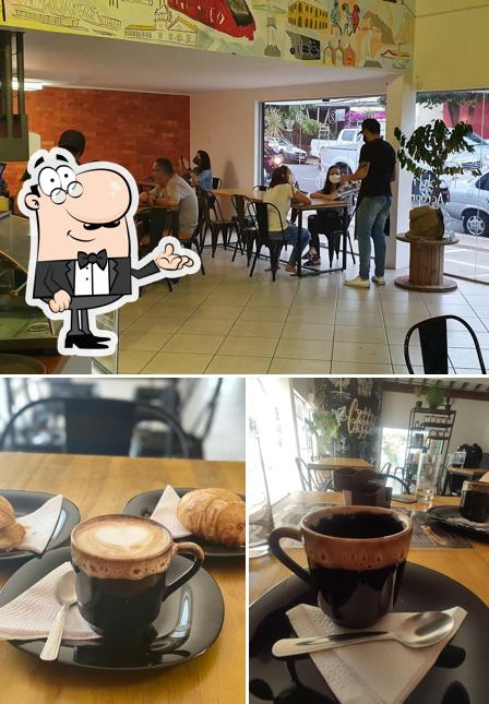 O interior do GraJá Café