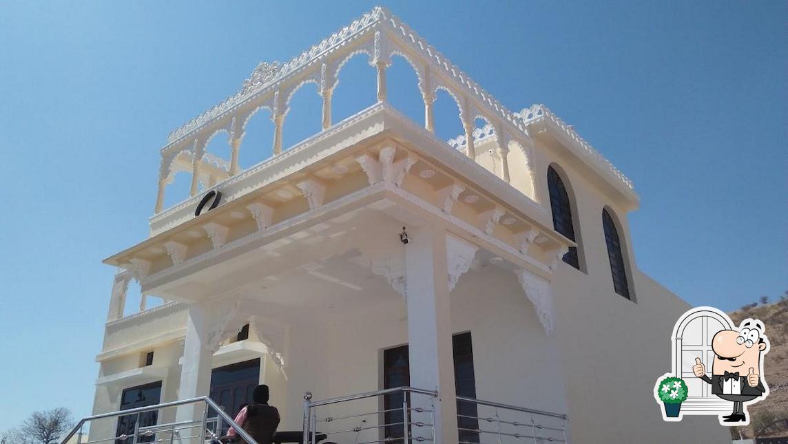 The exterior of Best Budgeted Hotel in Udaipur HOTEL MEWAR HOUSE