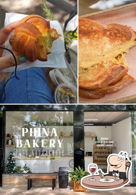 O Phina Bakery se destaca pelo comida e interior