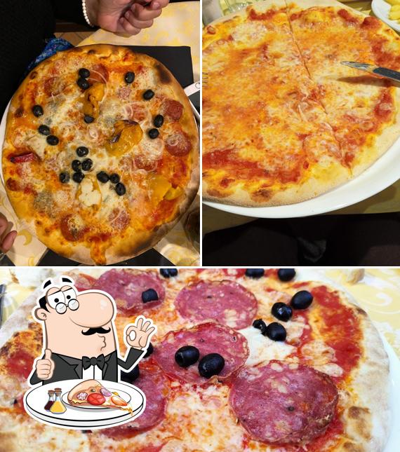 Scegli una pizza a Ristorante Il Toscano