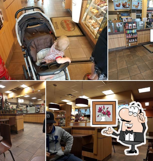 L'intérieur de Tim Hortons