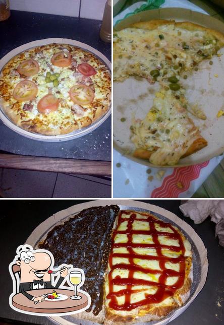 Comida em Pizzaria nova avenidas