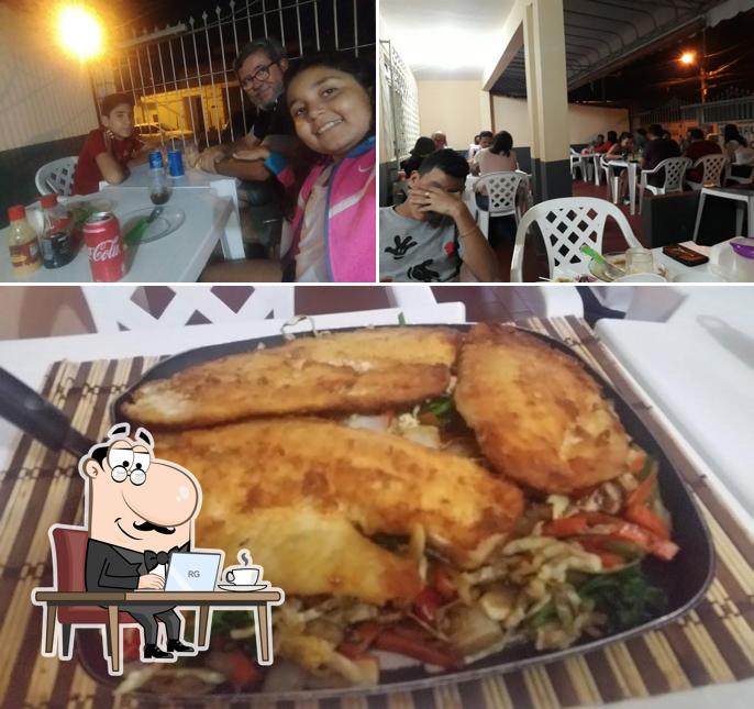 O Amigo Léo Restaurante se destaca pelo interior e sanduíche