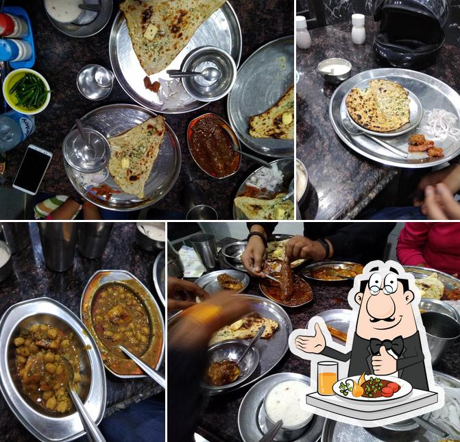 Food at New Vaishno Hindu Hotel