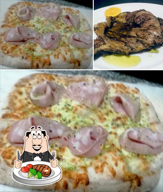 Отведайте блюда из мяса в "Pizzeria rosticceria da Carminuccio"