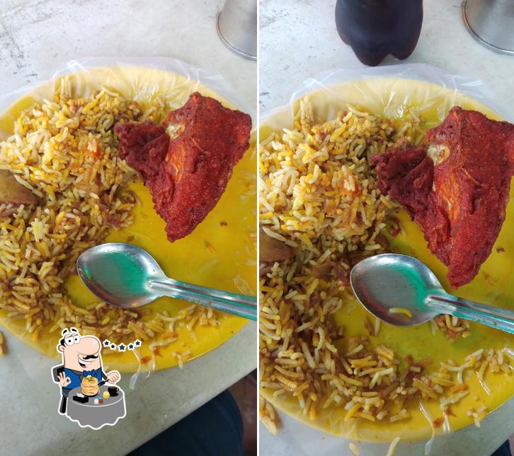 Food at Yadgaar Biryani Center