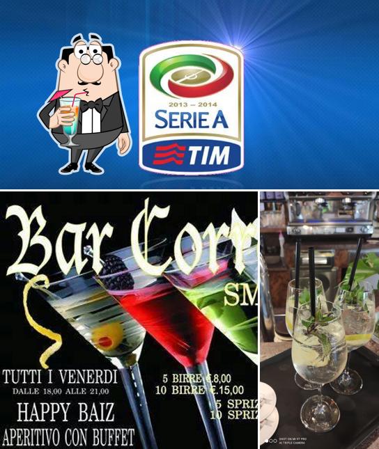 Goditi un drink dal menu