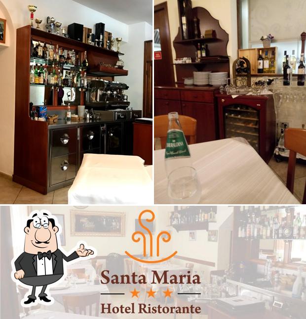 Siediti a un tavolo di Ristorante Santa Maria