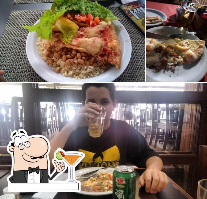 A bebida e comida do restaurante