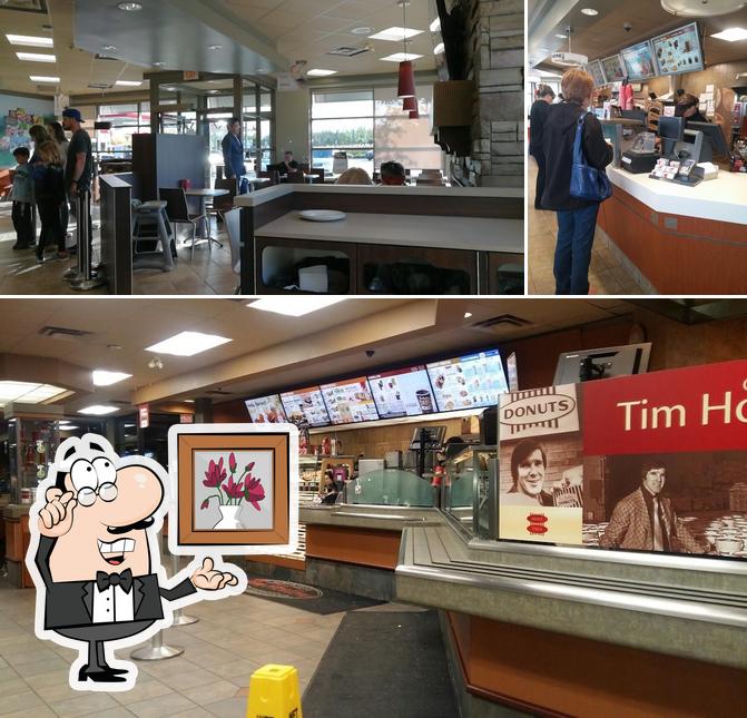 L'intérieur de Tim Hortons