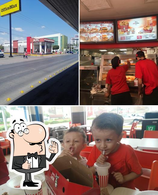 KFC López Mateos image