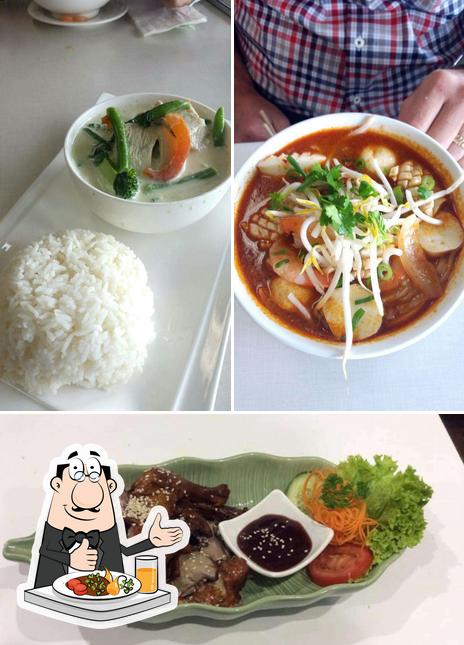 Food at Chilli Thai