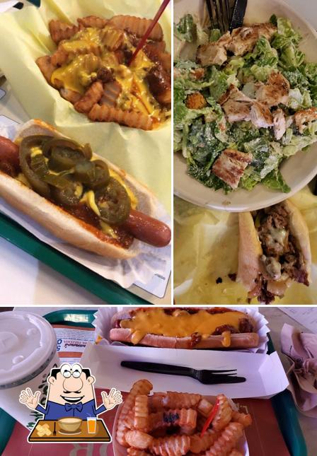 Food at Nathan's Famous – Luxor Food Court