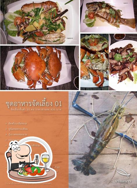Get seafood at Bangmanao
