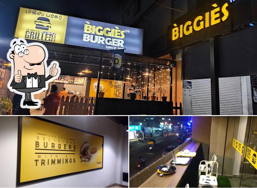 Here's a photo of Biggies Burger : Hosur