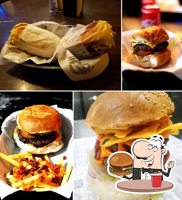 Experimente um hambúrguer no PAO COM VINI HOT DOG E HAMBURGUERIA EM Colombo- Pr - Hot Dog - burg de costela - porções - chopp