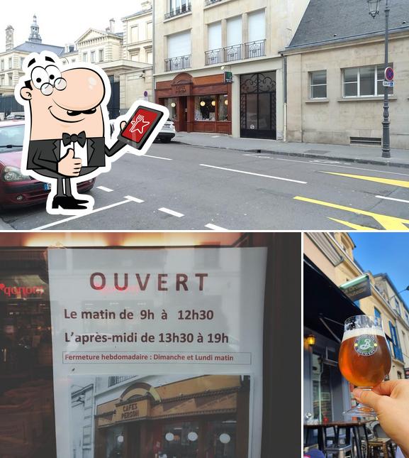 Voir cette photo de Cafés Person