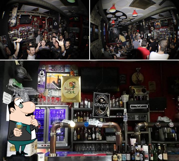 Это изображение паба и бара "La Fuga Pub-Cervecería"