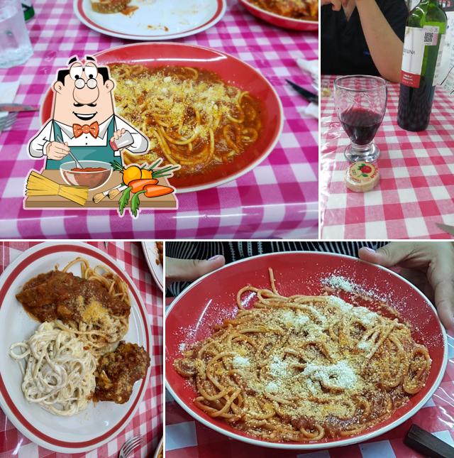 Spaghetti bolognese at Don Saro Ristorante