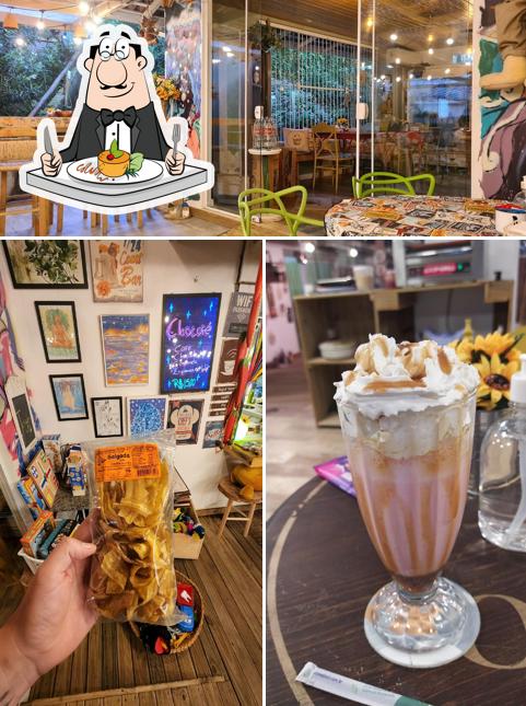 Confira a foto mostrando comida e interior no Fundinho Mercearia & Café