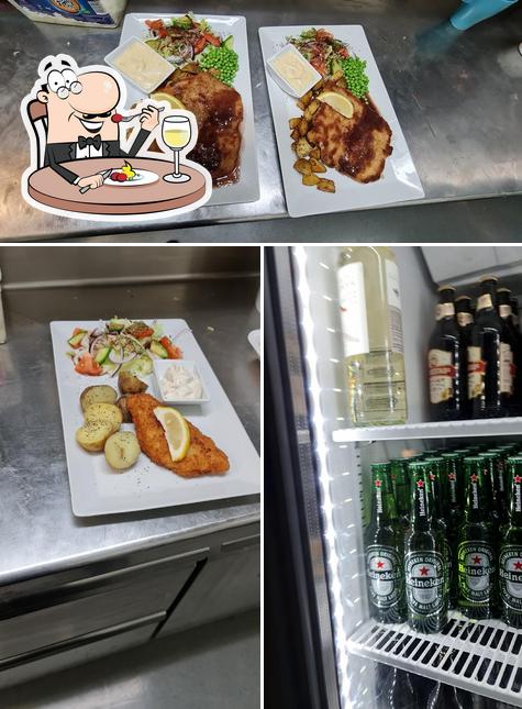 Фото, на котором видны еда и пиво в Valuta Bar & Kök