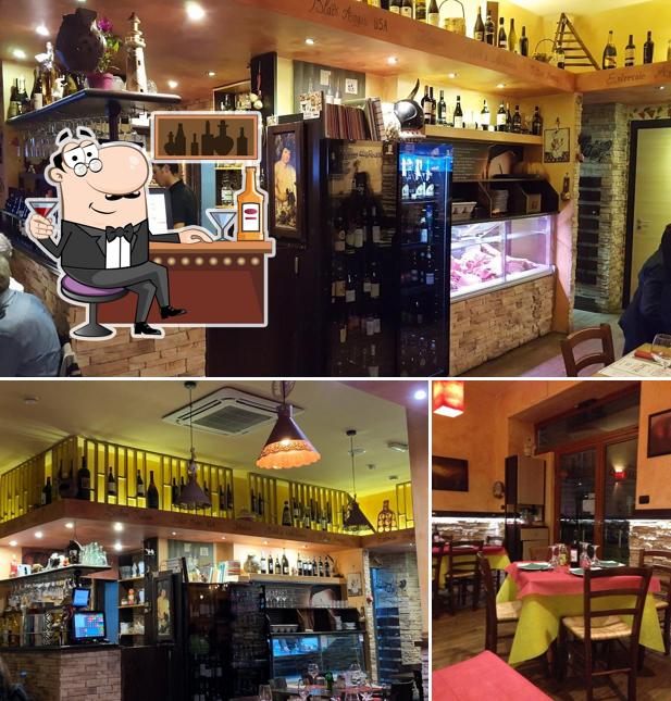 La foto della bancone da bar e interni di Steak House Colantuono's Steak and Grill - Napoli - Steak House Vomero