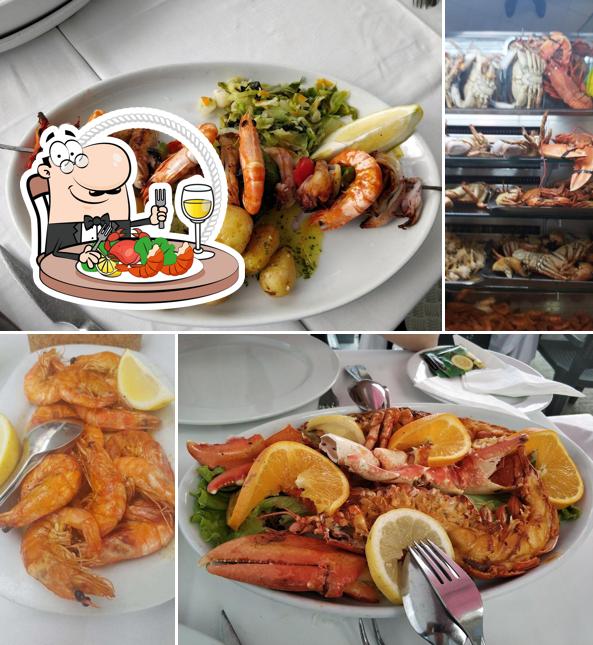 Закажите блюда с морепродуктами в "Restaurante Marisqueira Serpa Pinto"