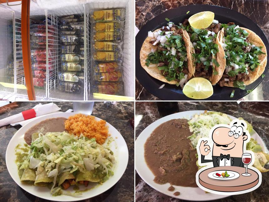 Comida en La Aldea Authentic Mexican Restaurant