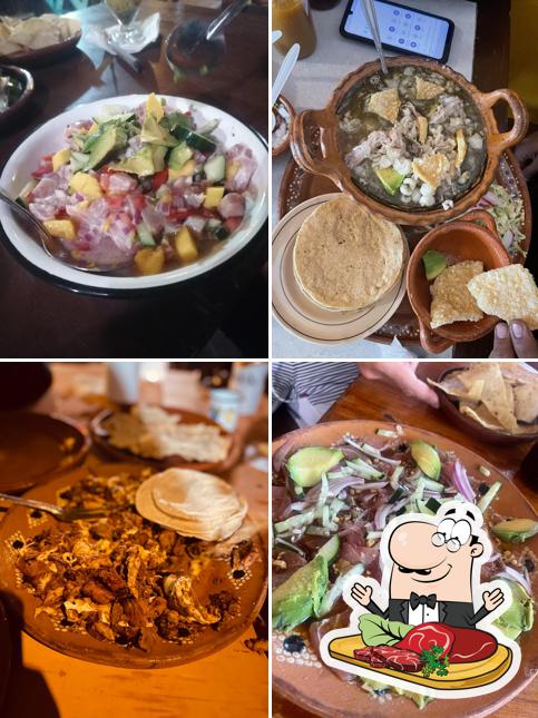 Pick meat meals at El Chilaquiles / Cevicheria