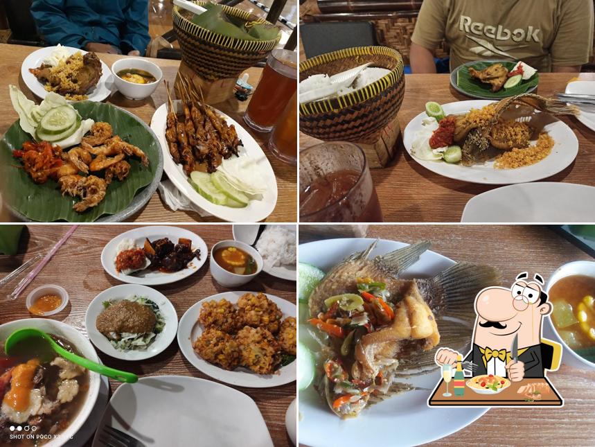 Rumah Makan Kampung Kecil restaurant, Gunung Putri, Jl. Raya Ciangsana ...