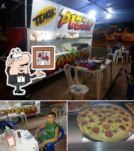 A imagem a Careca lanches e pizzaria’s interior e pizza