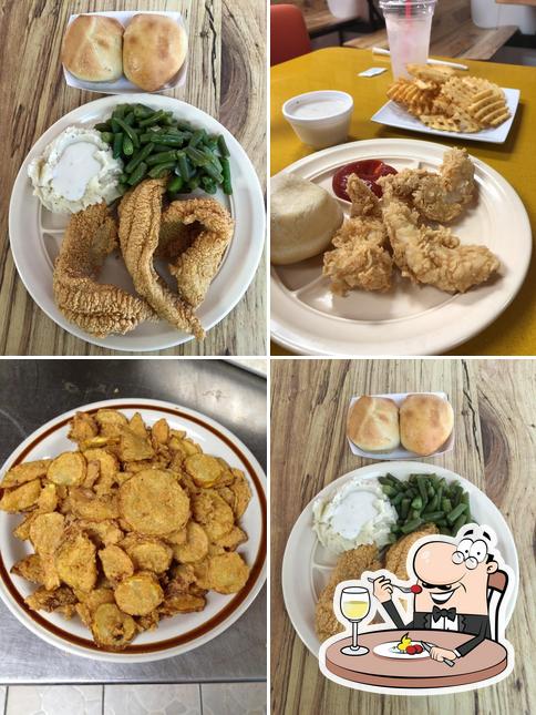 Cochran’s Cafeteria in Gun Barrel City - Restaurant menu and reviews