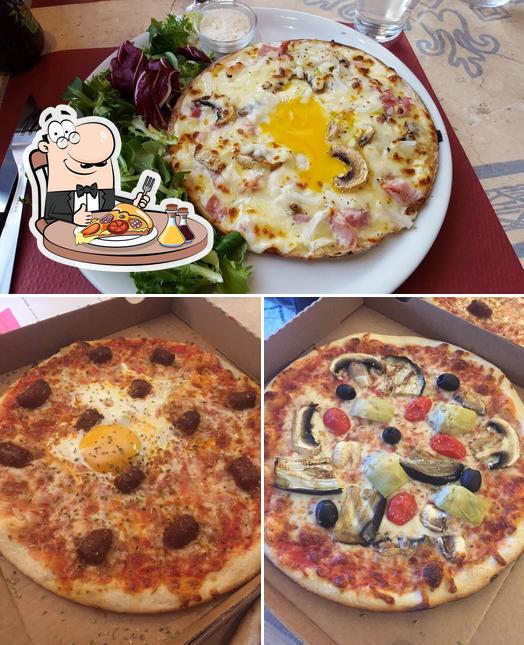 Choisissez des pizzas à Little Napoli