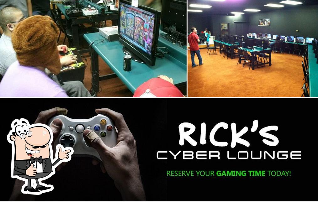 Look at this picture of Rick's Cyber Cafe