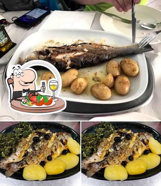Get seafood at Restaurante D'licias