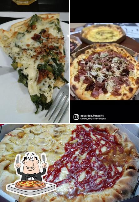 Experimente pizza no Forno a Lenha