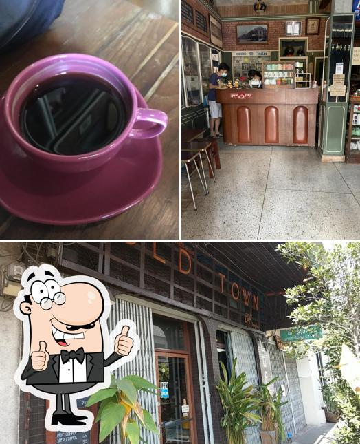 Взгляните на фото кафе "Old Town Cafe' Bangkok"