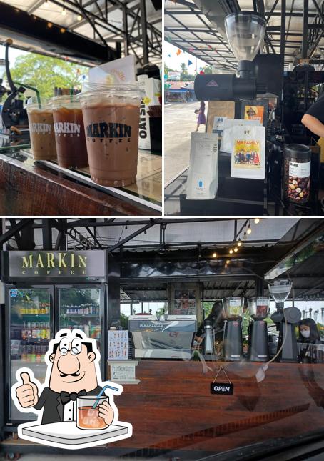 Напитки и еда - все это можно увидеть на этом снимке из Markin Coffee