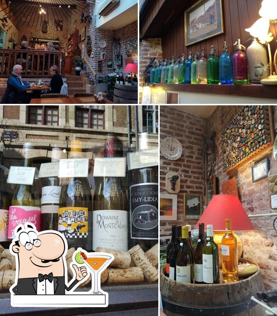 La photo de la boire et comptoir de bar concernant Au Gré du Vin