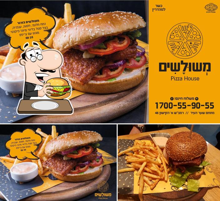 Essayez un hamburger à משולשים