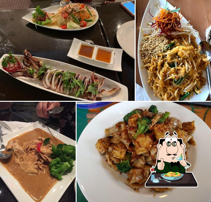 Meals at Chao Phra YA Thai