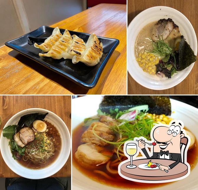 Platos en Wakado Ramen