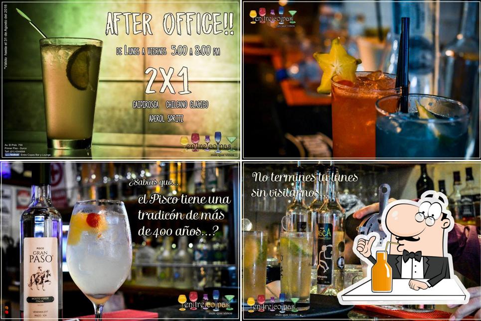 Disfrutra de tu bebida favorita en Entre Copas Bar y Lounge