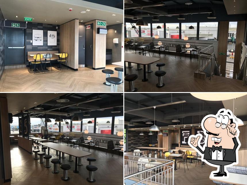 L'intérieur de McDonald's Springfield Drive Thru