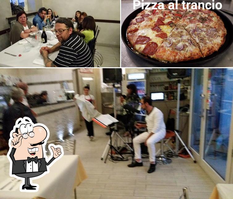 La interni e pizza del ristorante