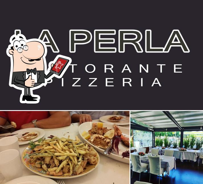 Here's a pic of La Perla ristorante pizzeria