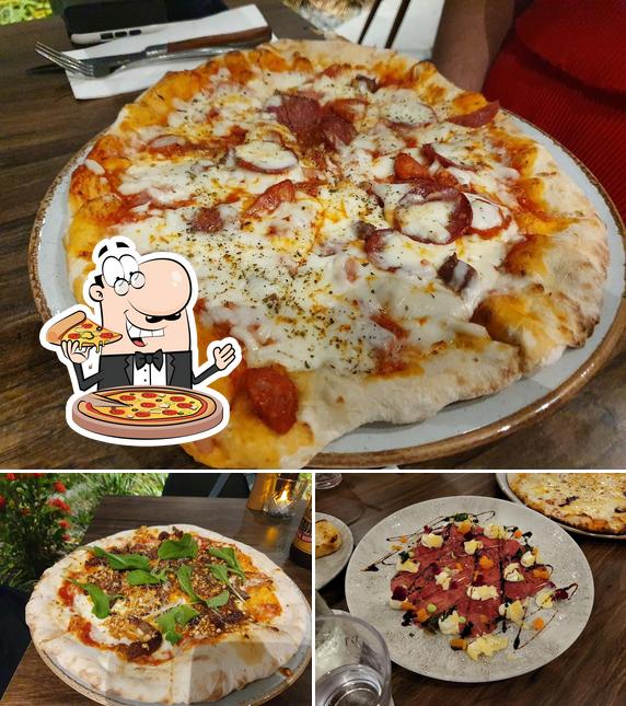 Order pizza at Restaurant Mozzafiato @ Elite Gold Coast