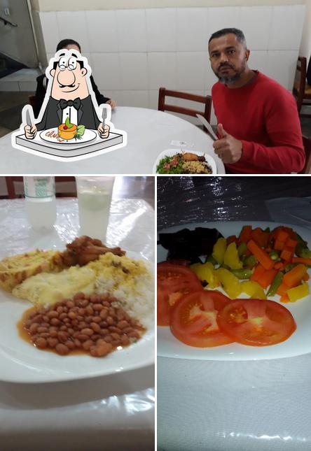 Это снимок, где изображены еда и внутреннее оформление в Restaurante Nascimento