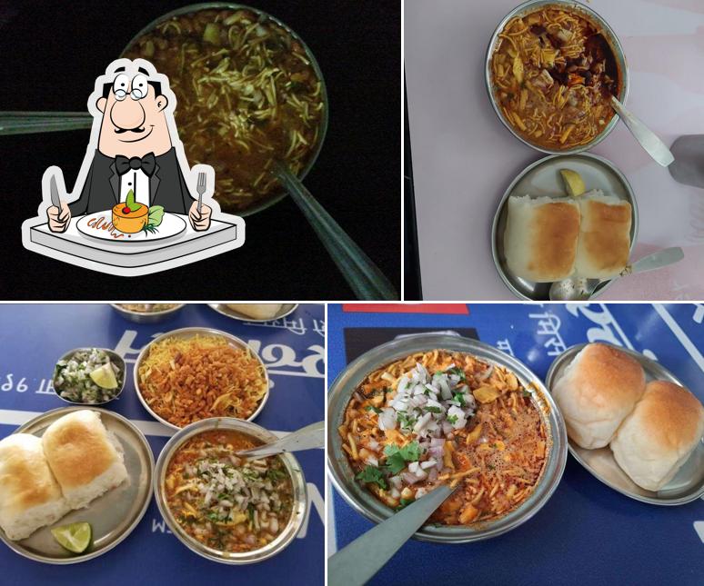 Hot and sour soup at Balaji Misal House & Snacks